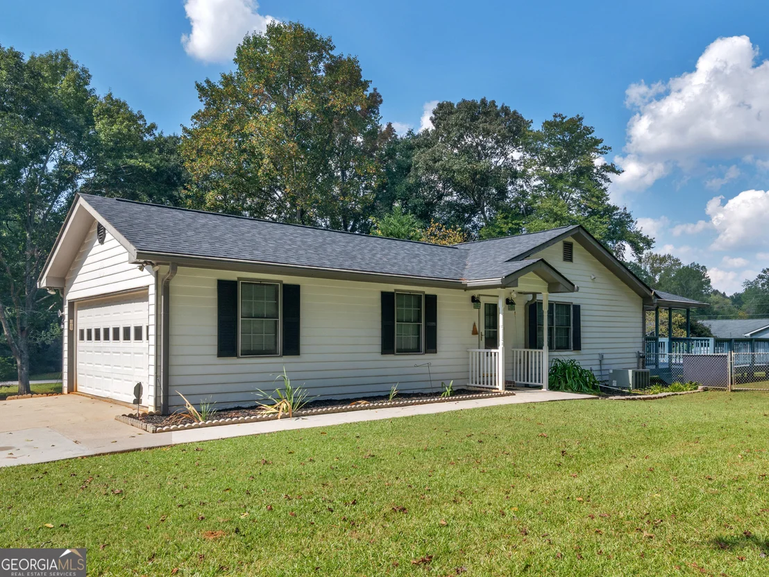 Photo of 720 Kirkland Road