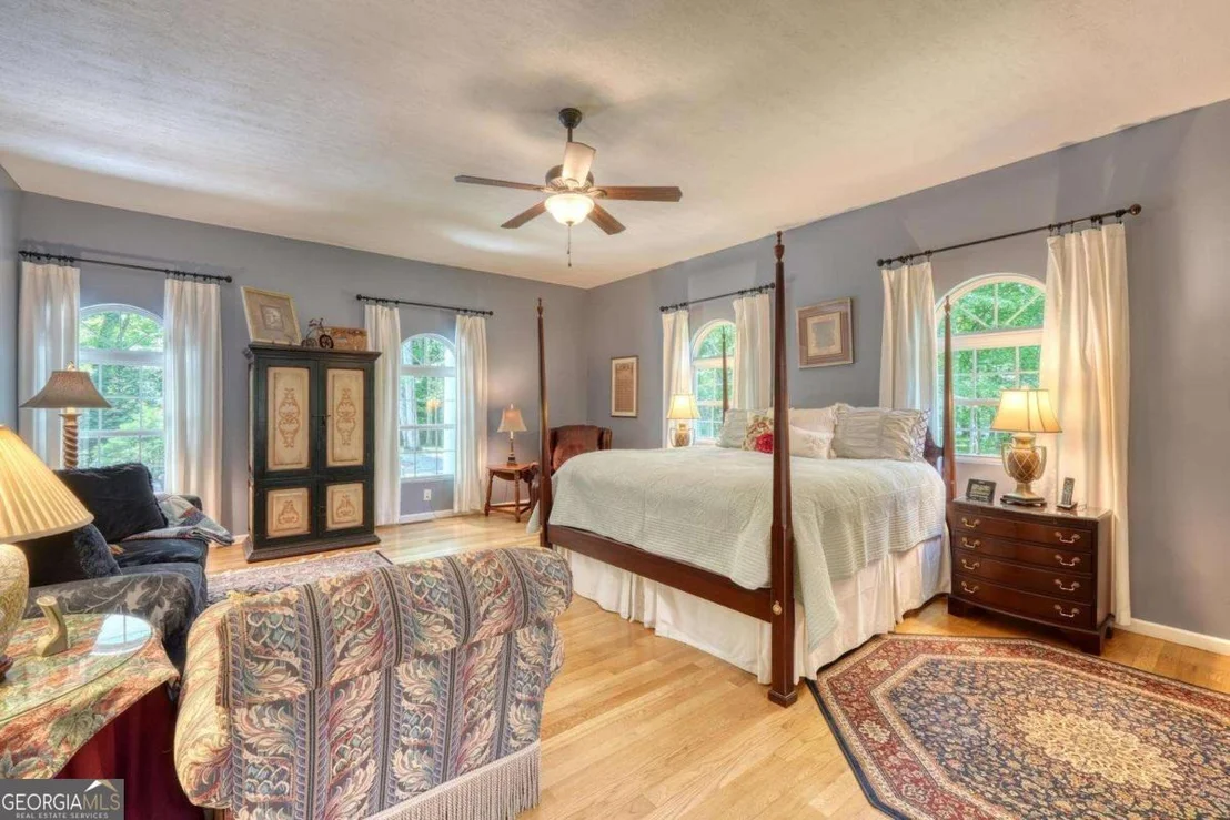 Photo of 198 Riverbend Drive