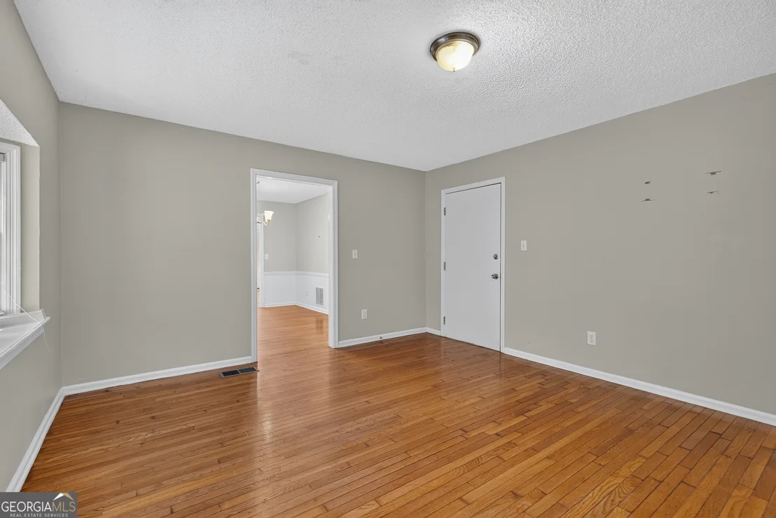 Photo of 3724 Summit Drive NW