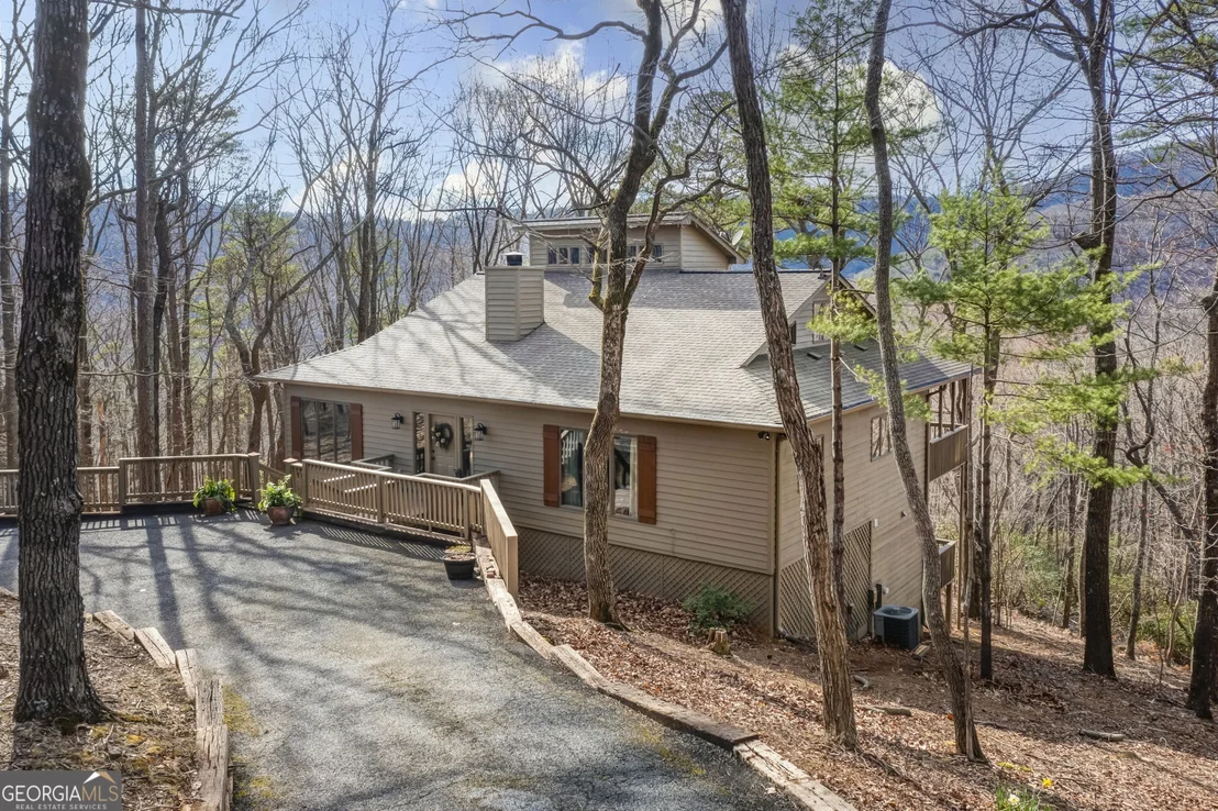 Photo of 100 Indian Pipe Drive