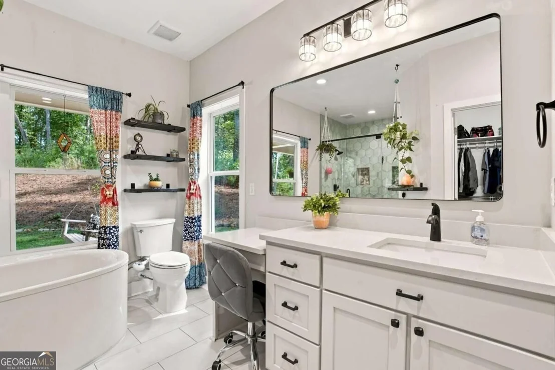 Photo of 1608 Thompson Lane