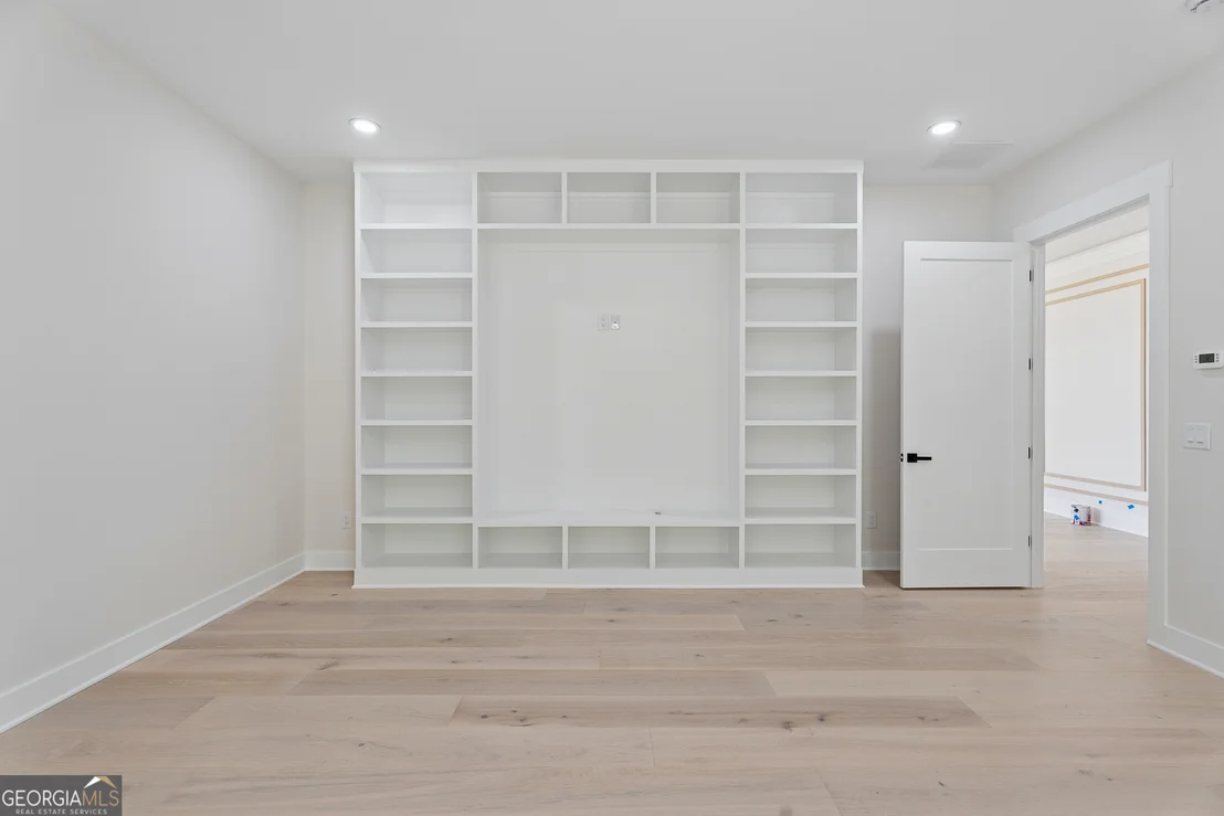 Photo of 1035 Auburn Road