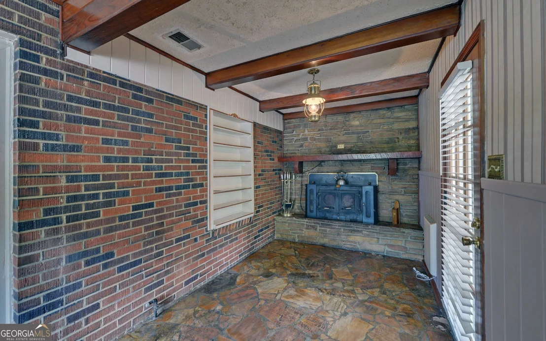 Photo of 211 Hilltop Lane
