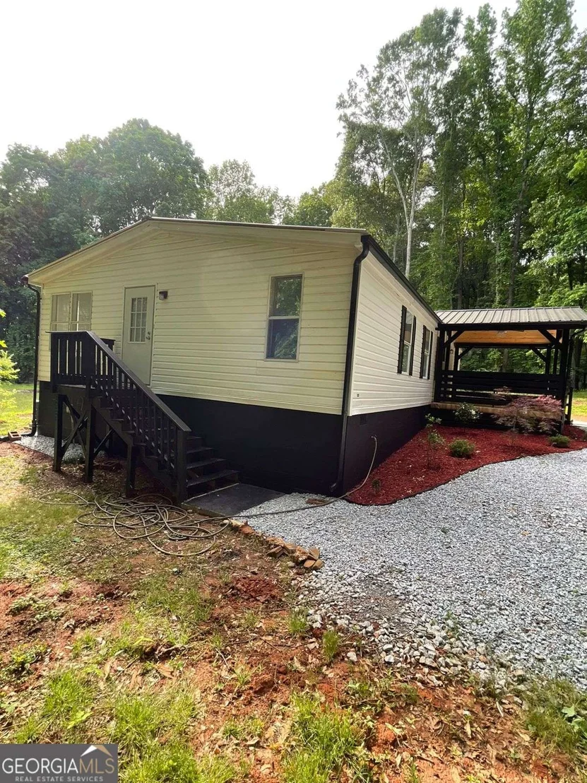 Photo of 906 Jefferson River Road