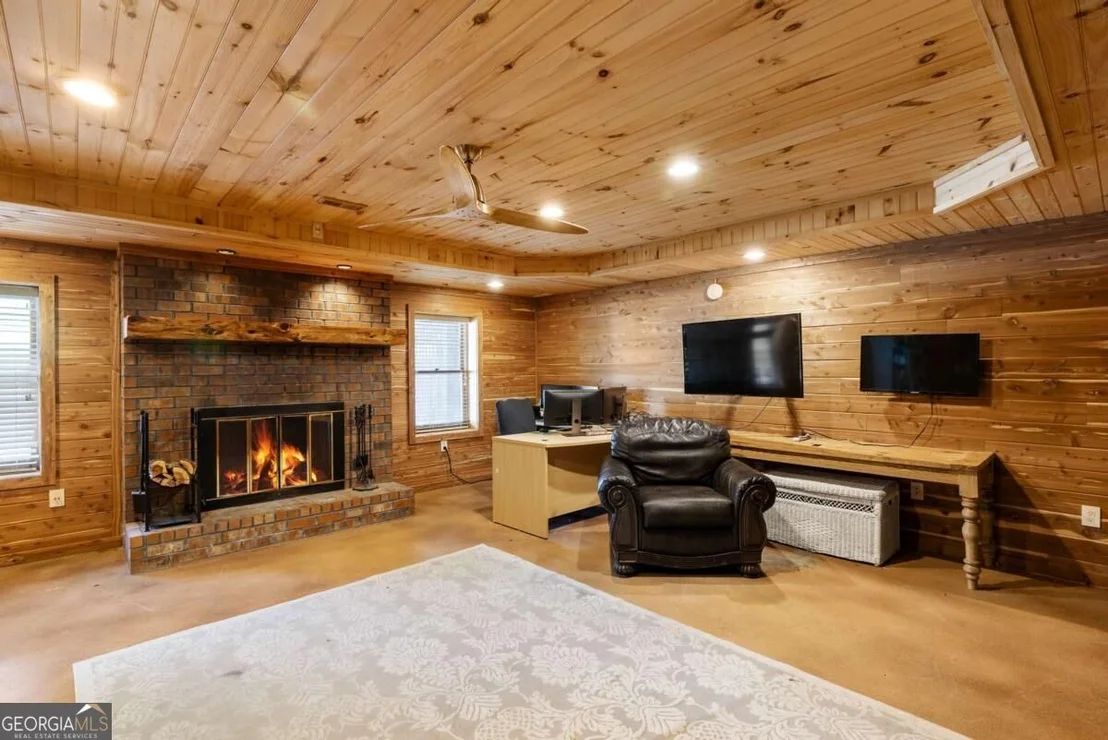 Photo of 136 Hidden Lake Drive