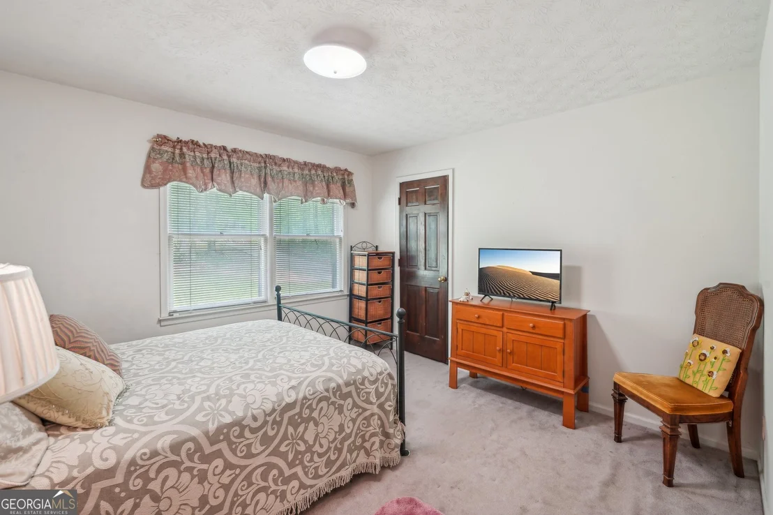 Photo of 8540 Ridge Road