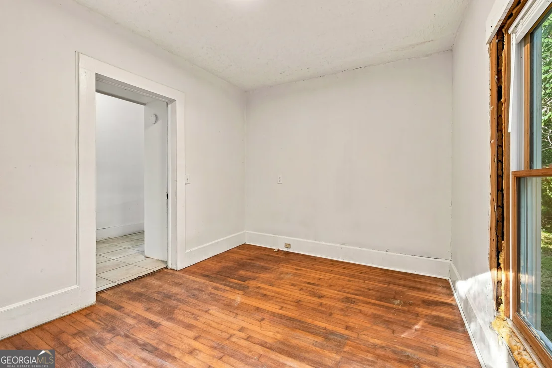 Photo of 5908 Wall Street