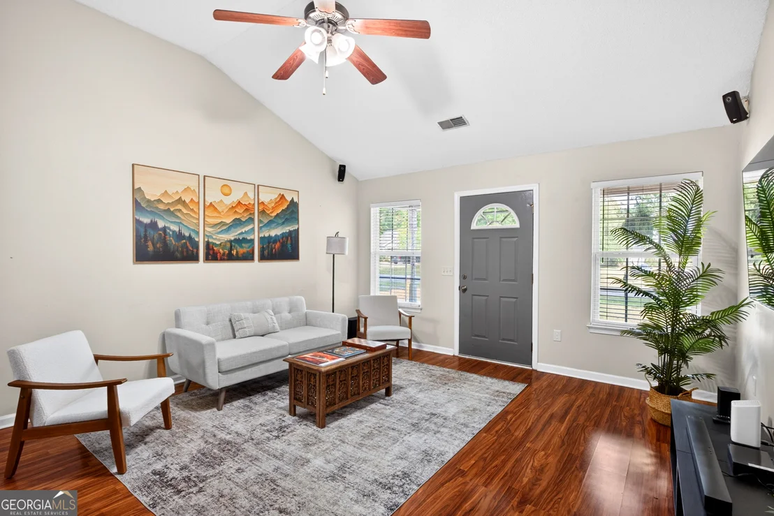 Photo of 410 Shadowbrook Circle