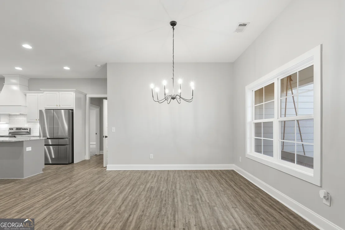 Photo of 122 Lee Road 2121
