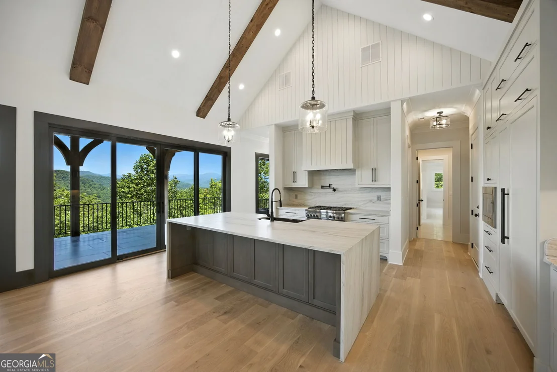Photo of 608 Winterberry Drive