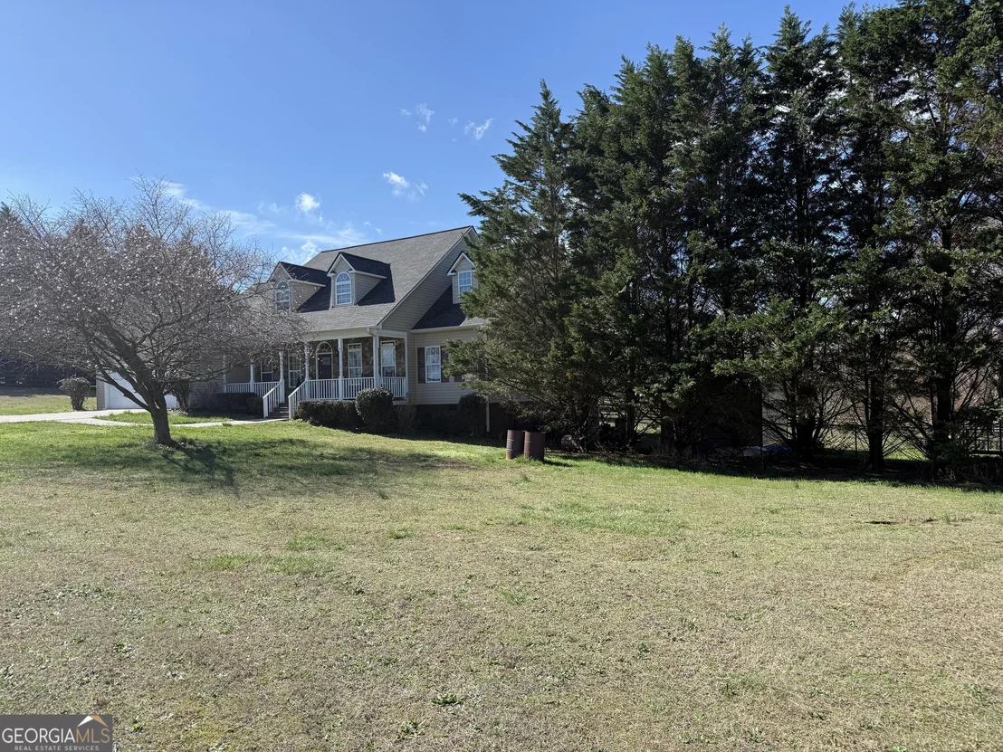 Photo of 2458 Post Road