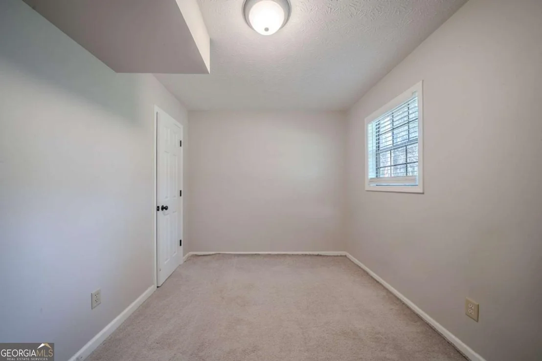 Photo of 4569 Iroquois Trail
