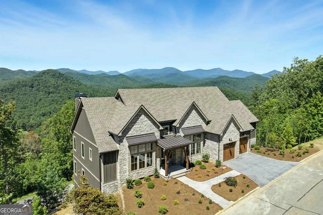 Photo of 608 Winterberry Drive