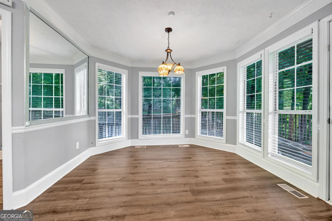 Photo of 1770 River Bluff Road