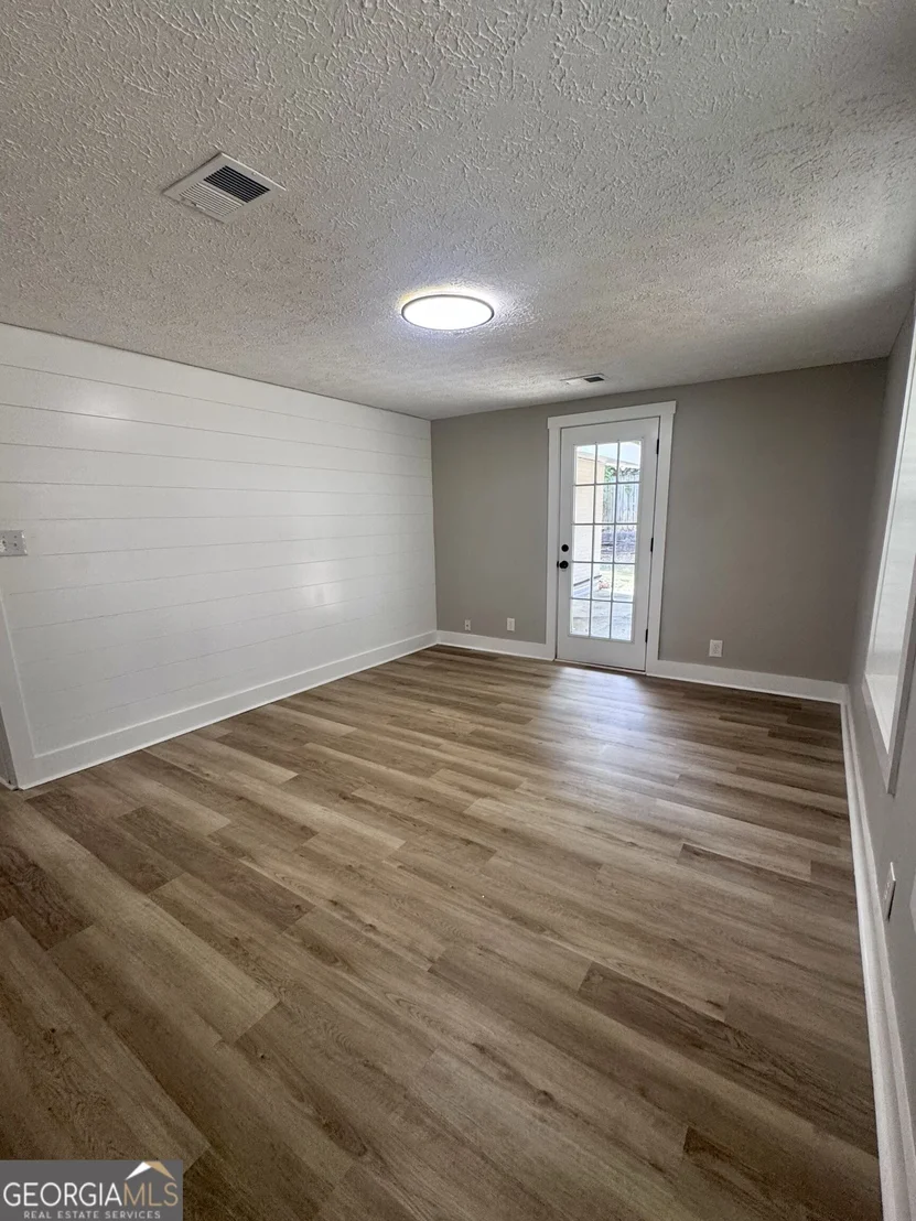 Photo of 855 Emerald Street