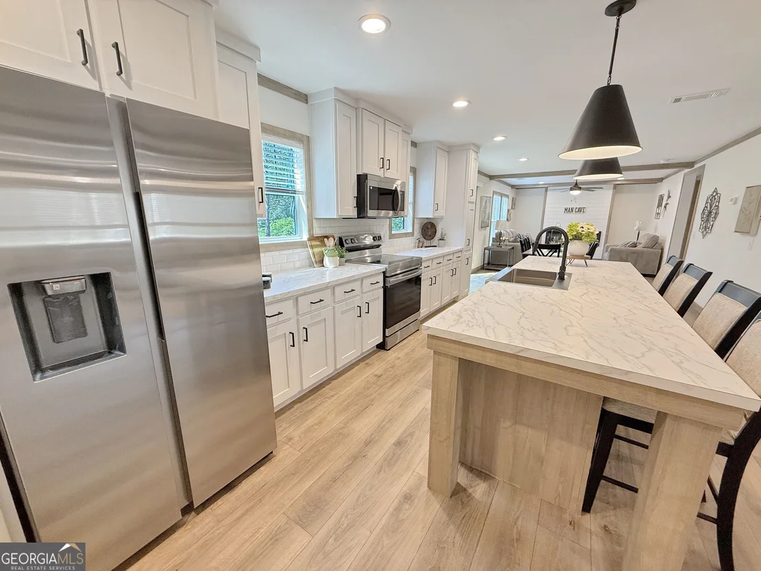 Photo of 415 Oliver Road