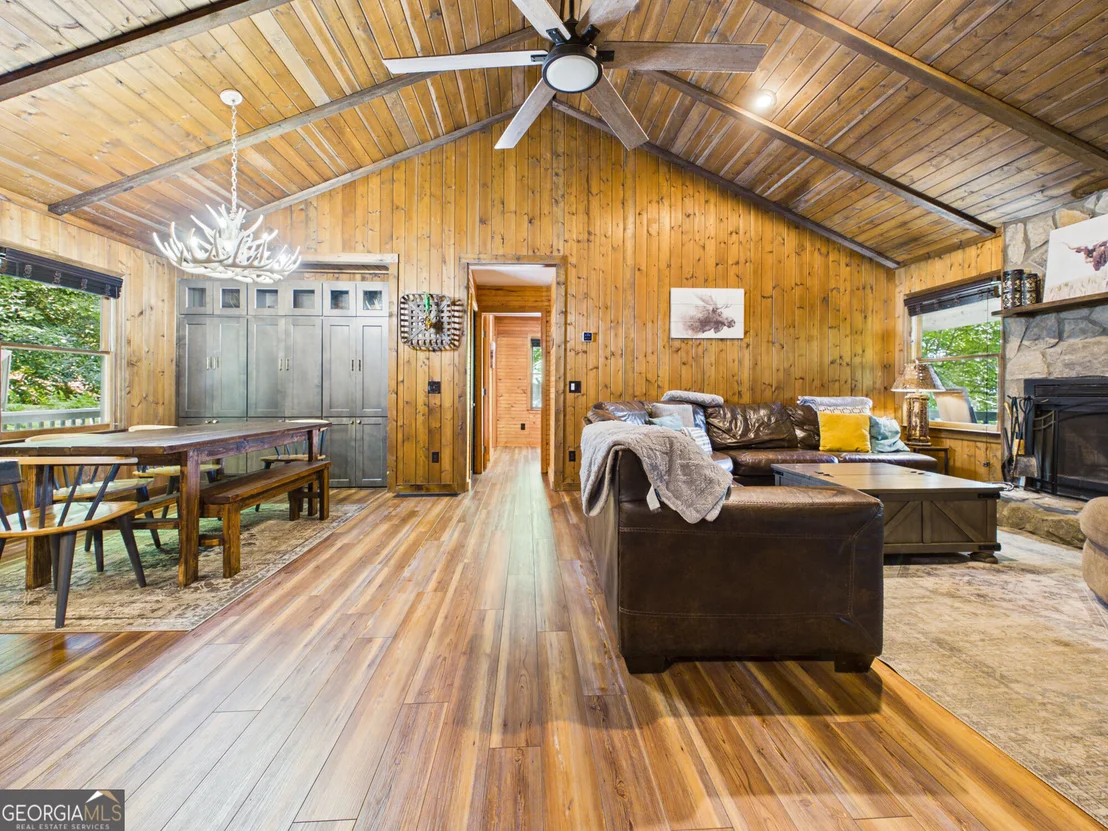 Photo of 445 Orchid Trail