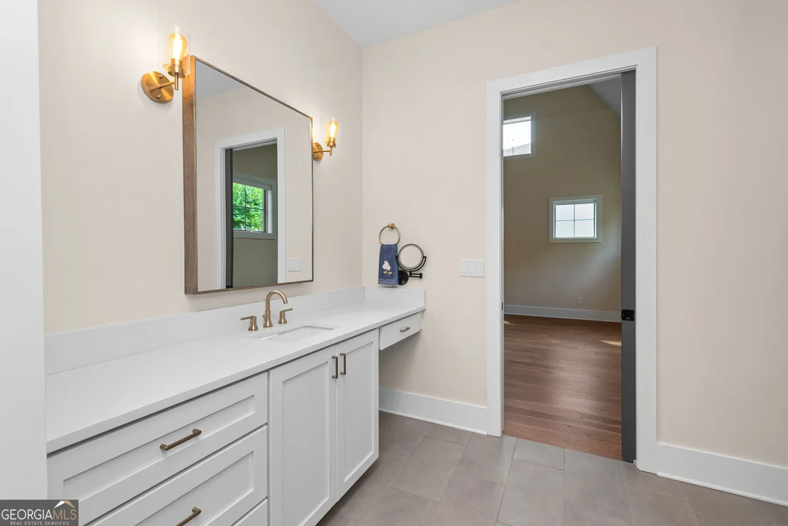 Photo of 220 Arbor Garden Circle