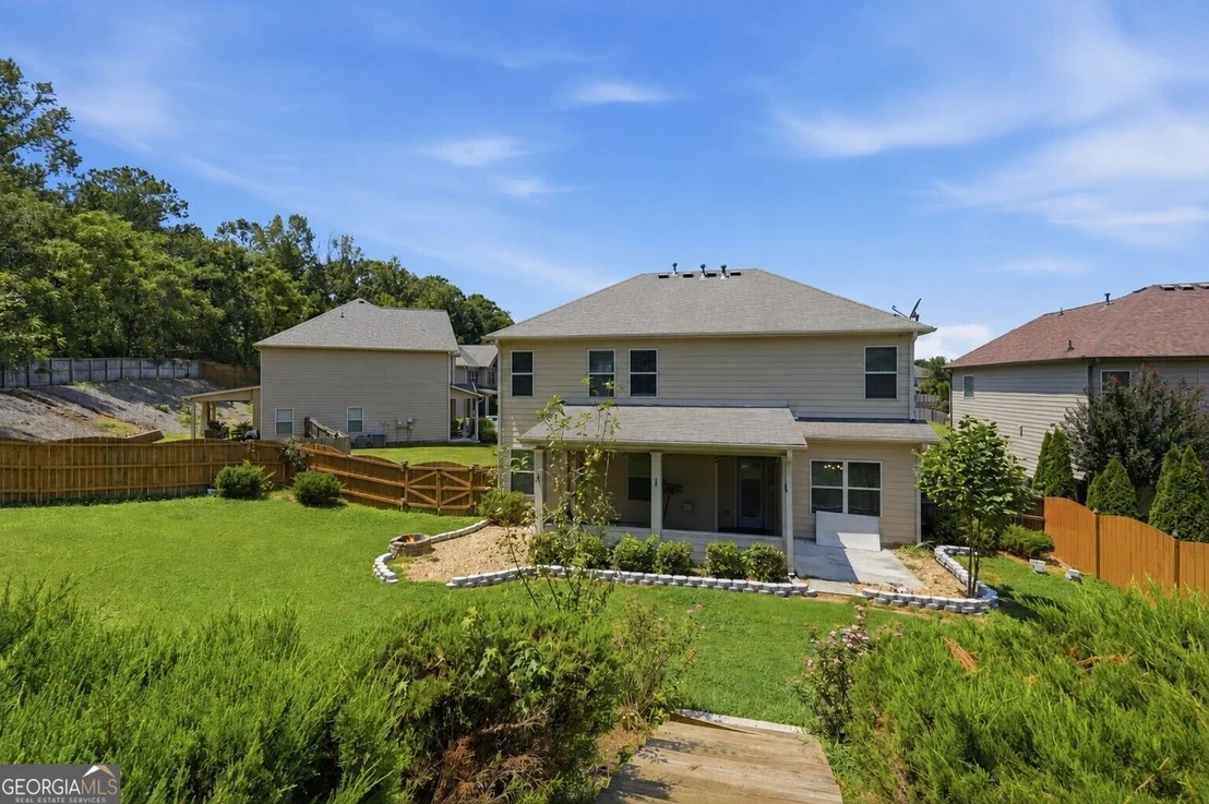 Photo of 5565 Banner Boulevard