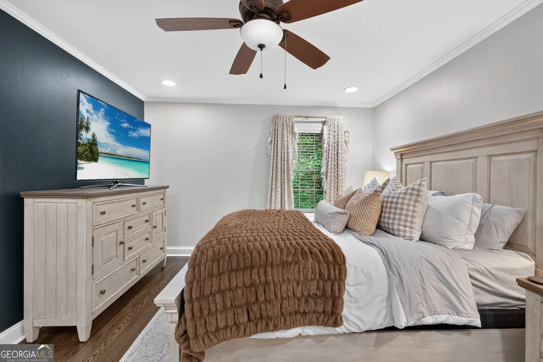 Photo of 327 Dickson Drive