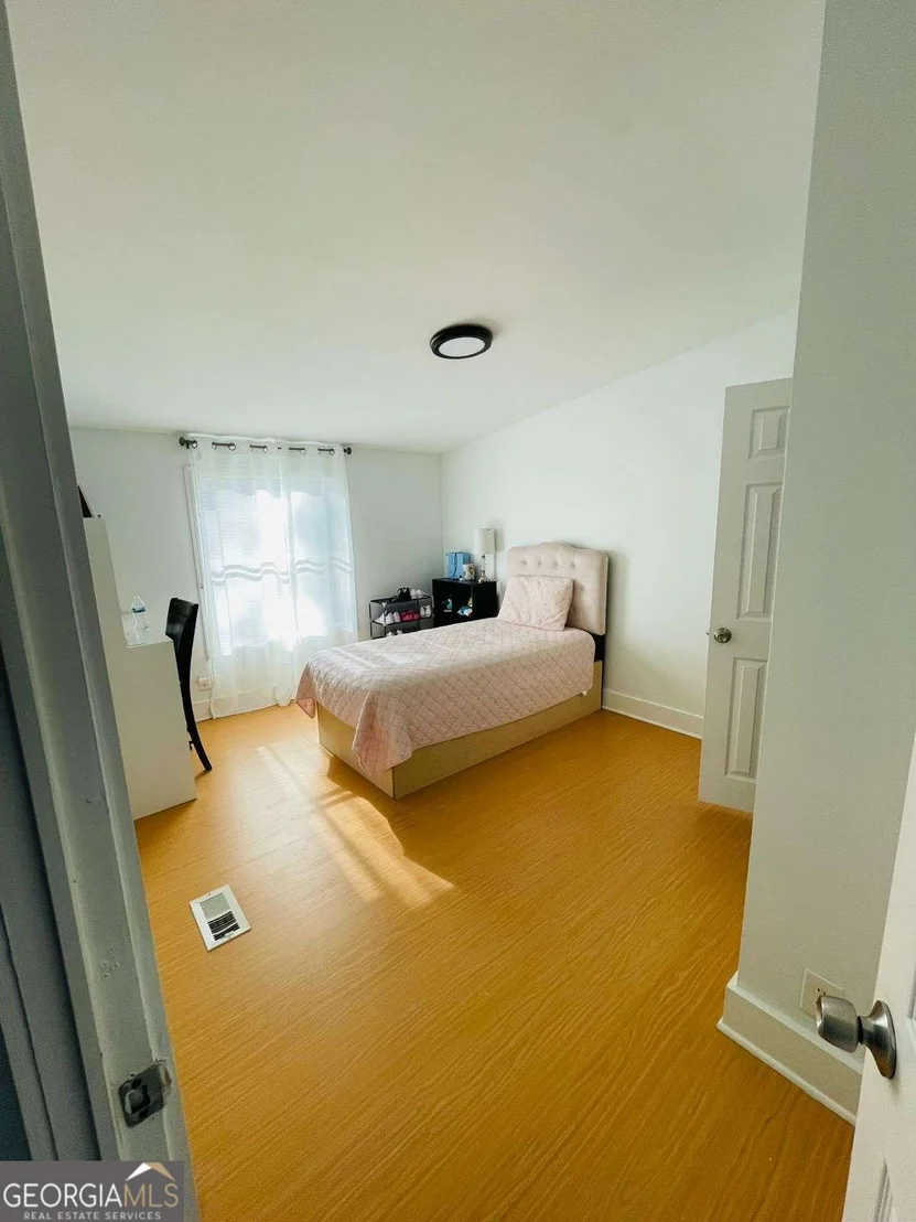 Photo of 489 Childers Road