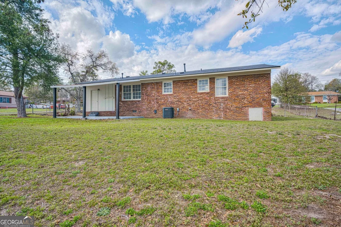 Photo of 2320 Mimosa