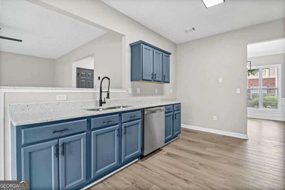 Photo of 1204 Red Bud Lane