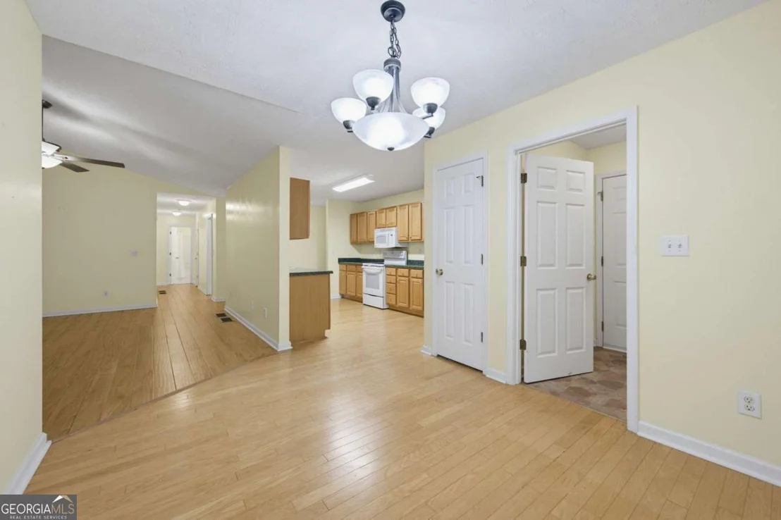Photo of 320 River Chase Drive