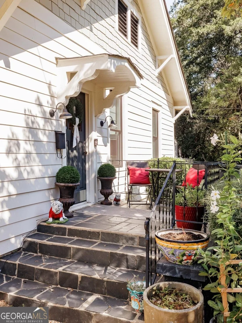Photo of 335 Southview Drive