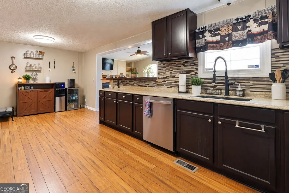 Photo of 383 Jones Road