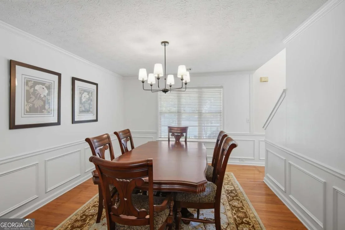 Photo of 3385 Northcliff Drive