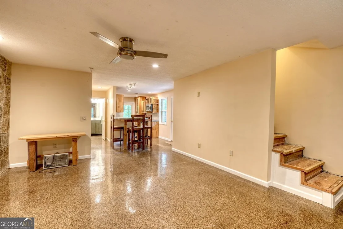 Photo of 20 Eagle Heights Road