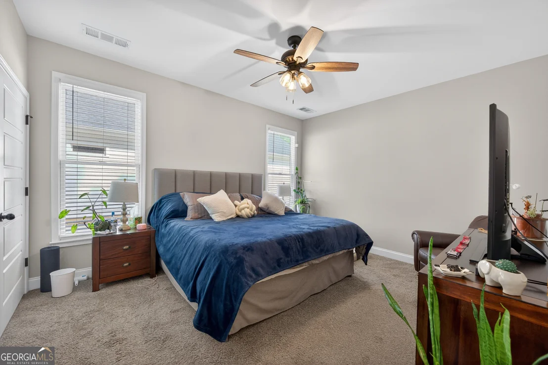 Photo of 1001 Davis Street