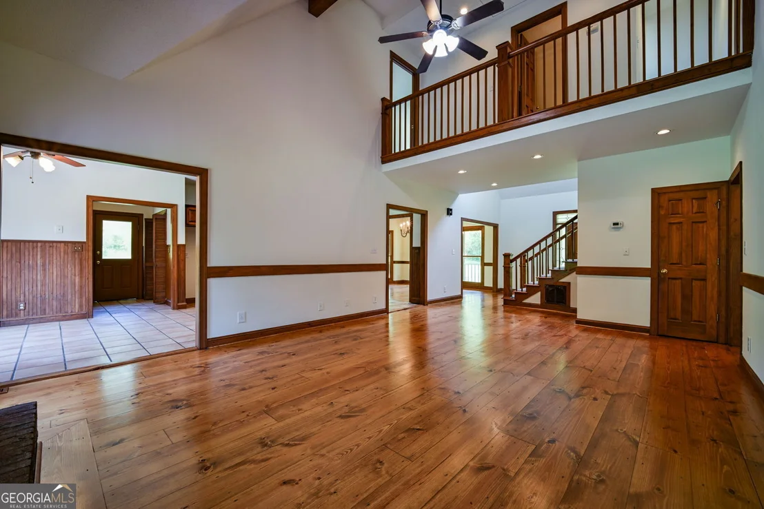 Photo of 160 River Lane