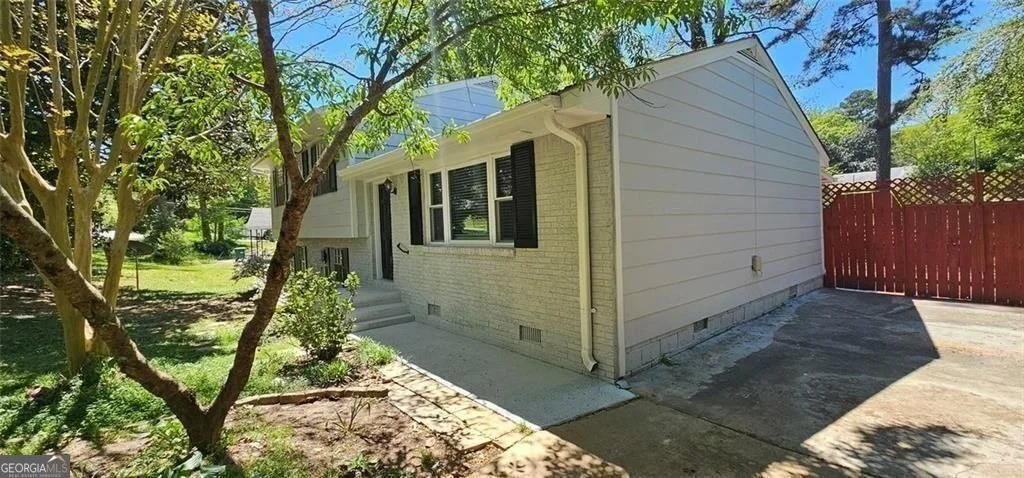 Photo of 1096 De Leon Court