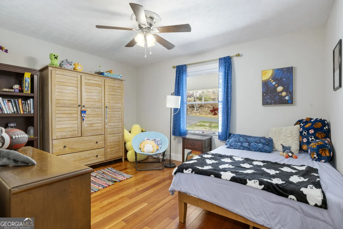 Photo of 122 Margo Trail SE