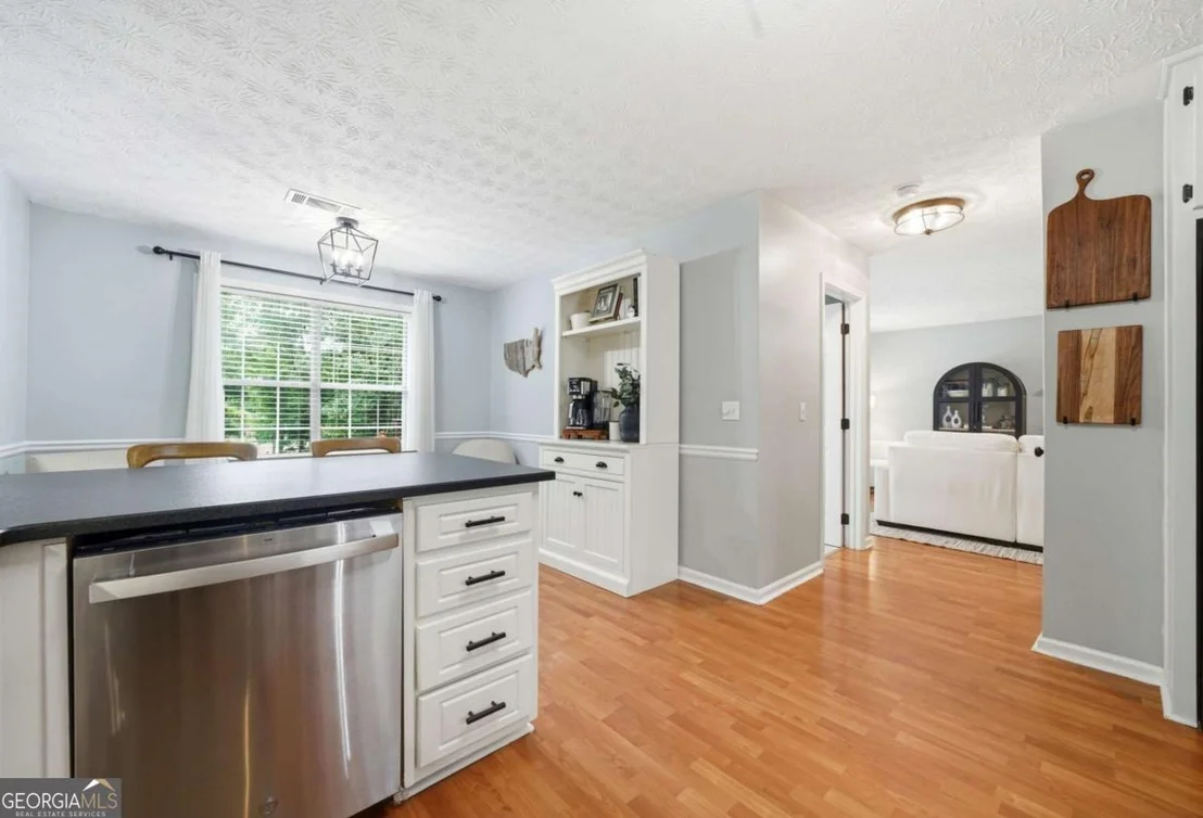 Photo of 3063 Rockview Drive