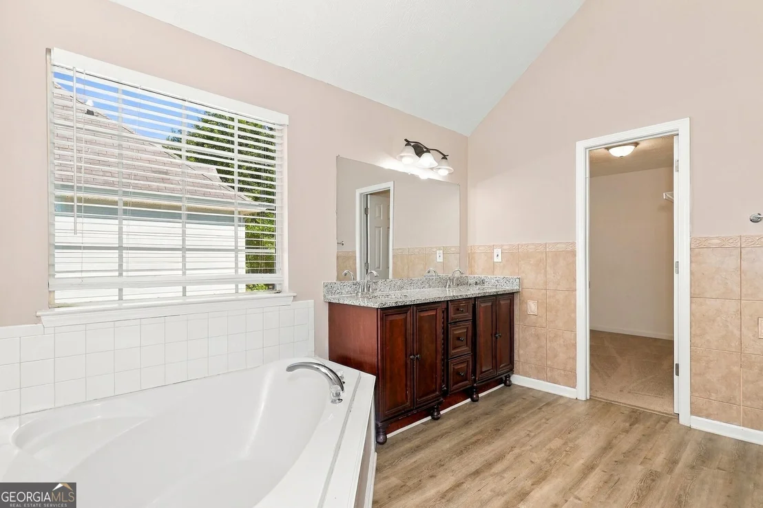 Photo of 1061 Ivey Lane