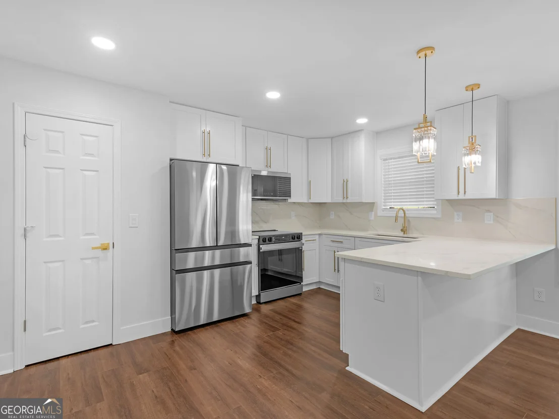 Photo of 493 Cathedral Drive