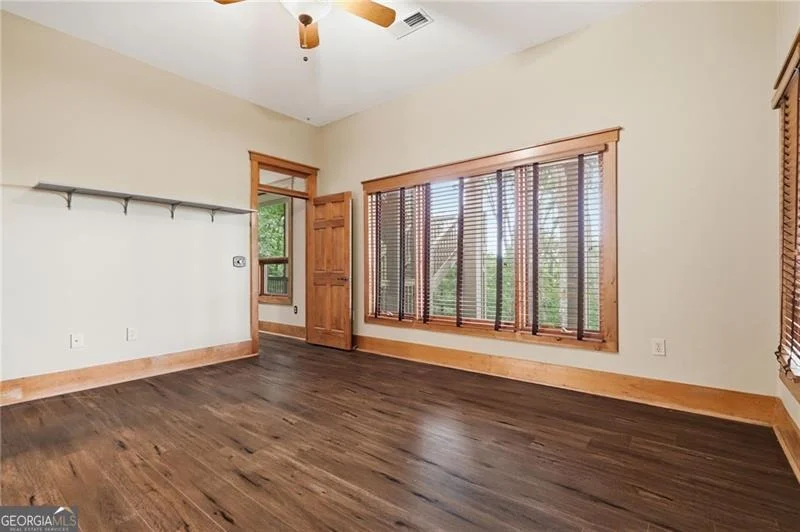 Photo of 861 Summit Drive