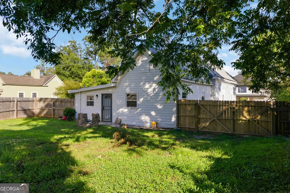 Photo of 6860 Main Street