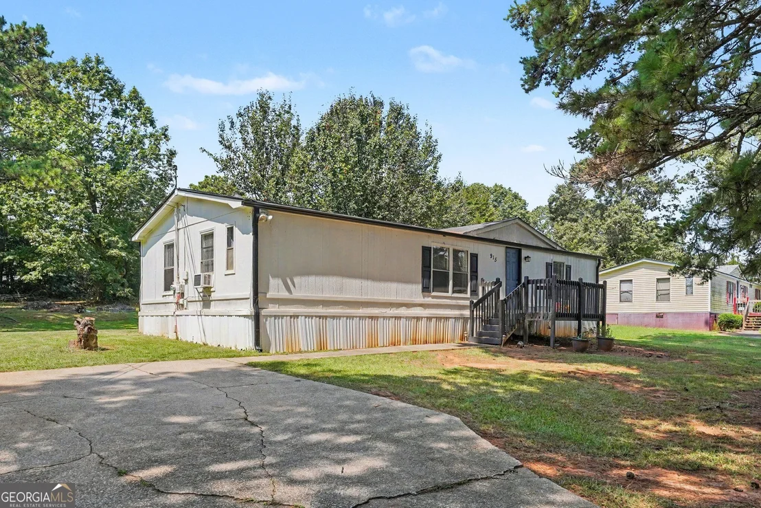 Photo of 915 Steele Drive