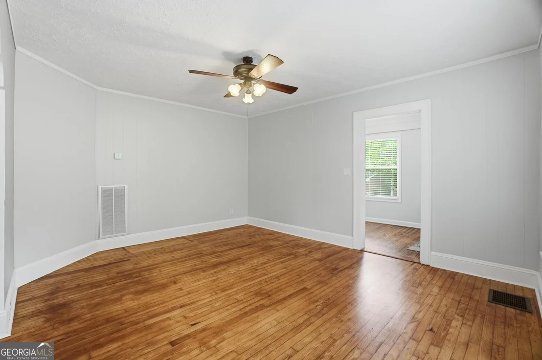 Photo of 3022 Maple Road SE