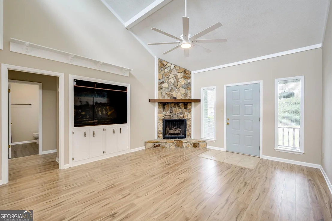 Photo of 353 Stagecoach Way