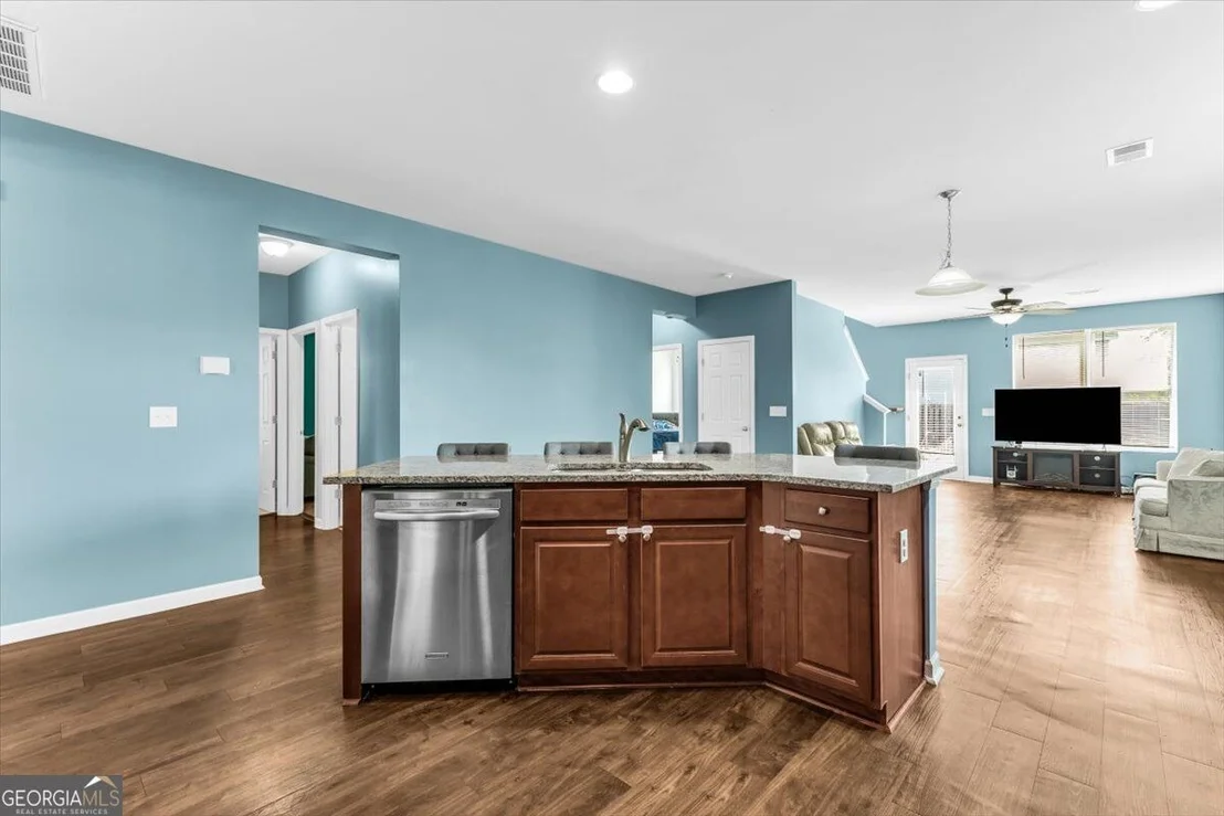 Photo of 413 Lions Den Drive