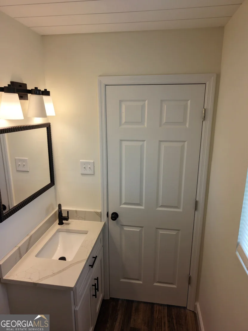 Photo of 3848 Hatch Parkway N