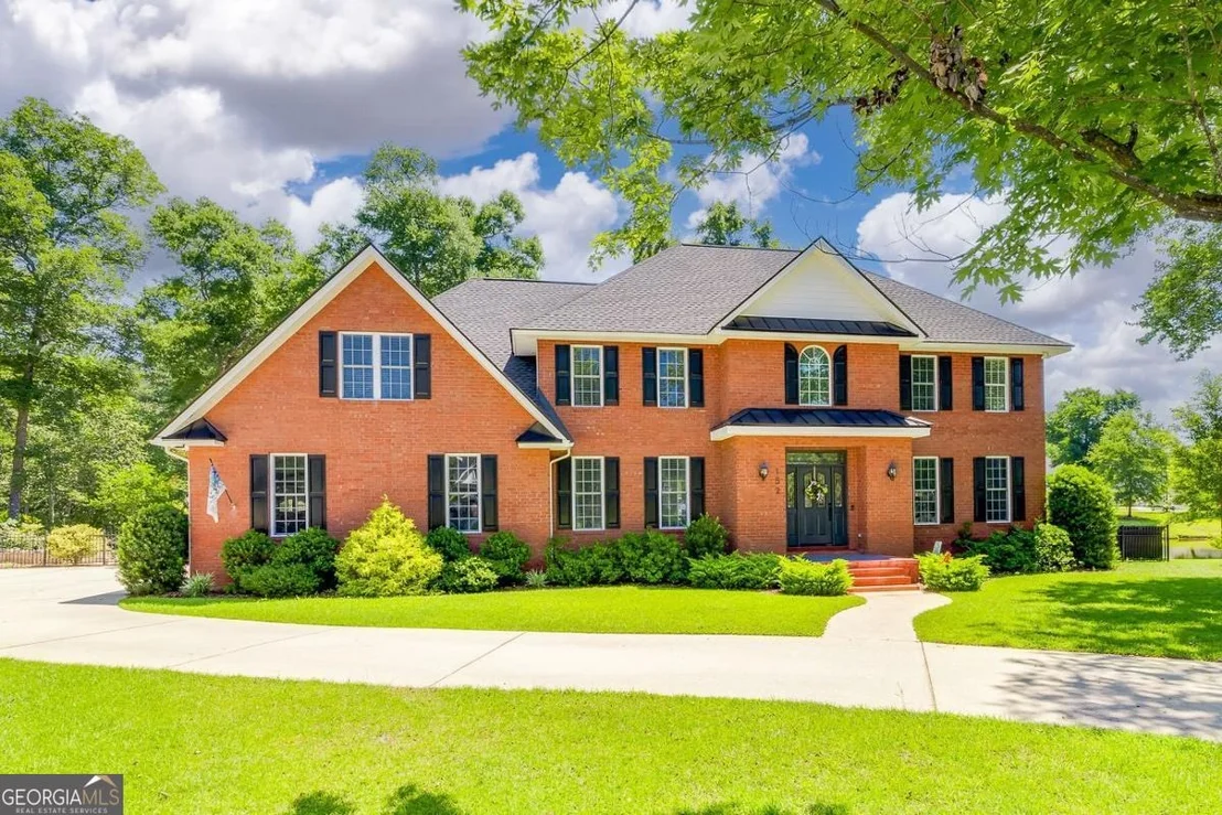 Photo of 152 Cambridge Drive