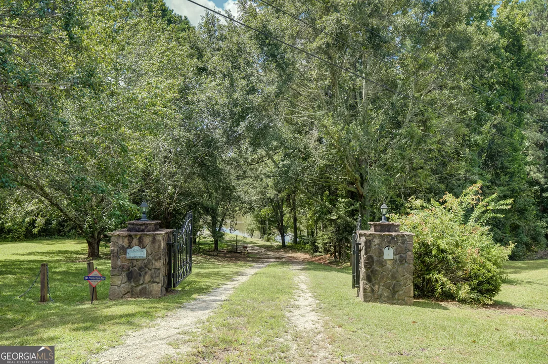 Photo of 215 Wessmanor Drive