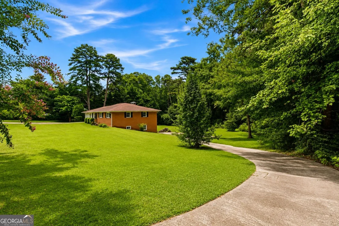 Photo of 128 Scott Circle