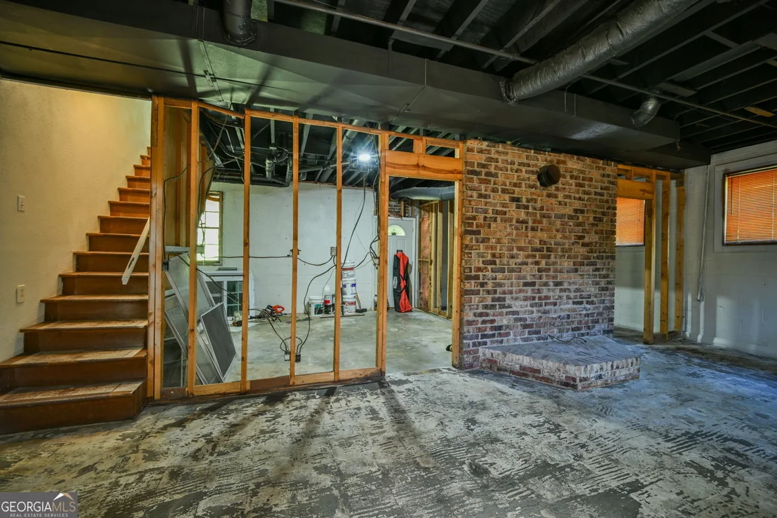 Photo of 641 Oak Drive NW